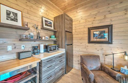 Ennis Lake Studio w/ Kayak, Pool & Fire Pit! - Foto 9