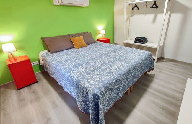 Explore Ponta Delgada in Comfort - Charming 2-bedroom Vacation Rental - Foto 3