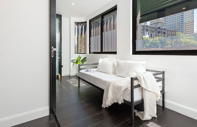 Luxury Sydney Apartment - Photo 5