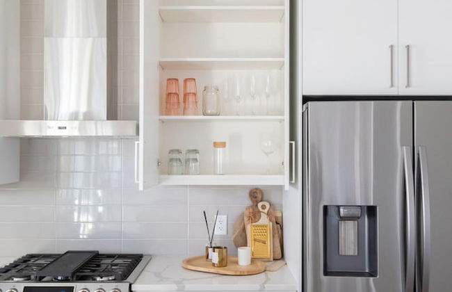 DT 3-lvl Townhouse w Rooftop Patio - Photo 10