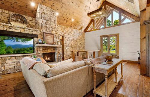 Copperline Lodge - Luxury Creekside Retreat - Creekside Views, Hot Tub, Game Room, Outdoor Fireplaces, Chef Kitchen, Fire Pit - - Foto 11