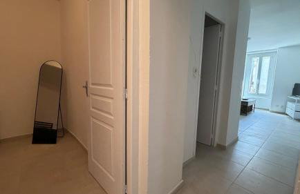 logis des Adhemar ,apparts cosy centre ville ,sejour-tricastin - Foto 4