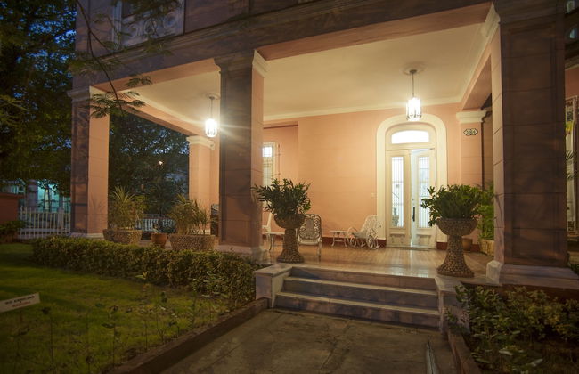 Aparthotel in Havana with garden and terrace - Foto 1