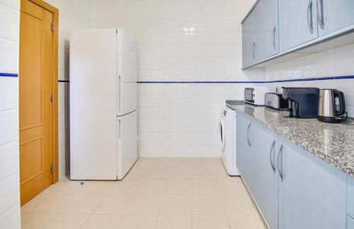 Lovely 2BD Apart 500m Beach AC Wi-Fi Pool Balcony - Foto 10