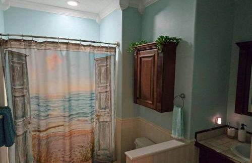 Peaceful Stay Near Biloxi Coast | 3 beds, 1 bath - Foto 39