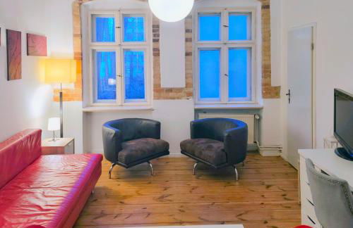 Typical Altbau in the heart of Berlin Wedding - Foto 6
