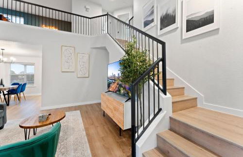 Modern & Homey 3BR Home, Remote Work Friendly, King Beds, Fast WiFi - Foto 72