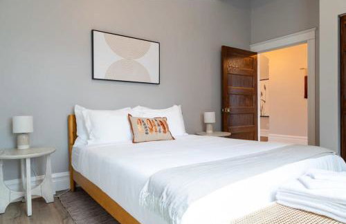 Gorgeous 5BR Storefront Home ABODEbucks - Foto 25