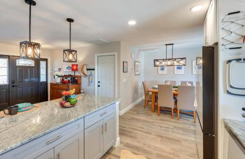 Waterfront Home w/ Boat Dock & Bar in N Fort Myers - Foto 7