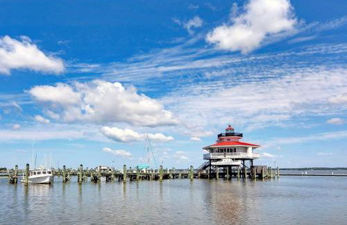 New Intown Waterfront Townhome wPool & Location - Foto 2