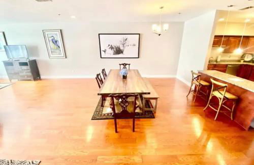 NOLA Condo - Photo 51