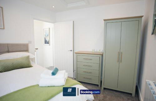 2 Bed House By Southern Stays Short Lets & Serviced Accommodation Bournemouth With Parking - Relocation & Family, 1km From The Beach - Photo 32