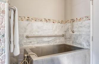 Welcome to The Village Hideout, Steps to the Village, Resort, Golf, SHARC, AC, Hot-tub, Grill and Bikes - Foto 8