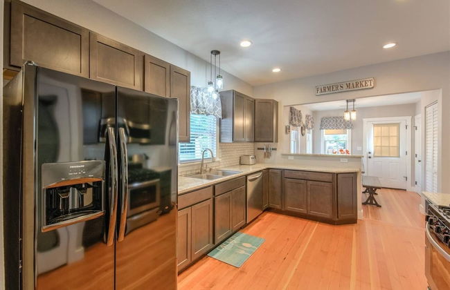 Couple's Mountain Getaway Close to Everything! - Foto 19