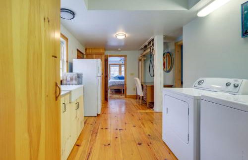 2 Mi to Beach! Cape Cod Family Retreat with Deck - Foto 12