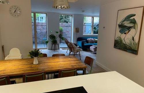 Ideal Bristol getaway - 3 bed harbourside home - Foto 2