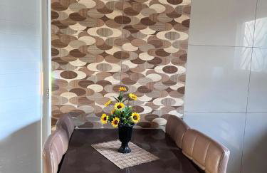 Sobrado top com piscina, espaço gourmet, próximo à praia com Ar Condicionado - Foto 7