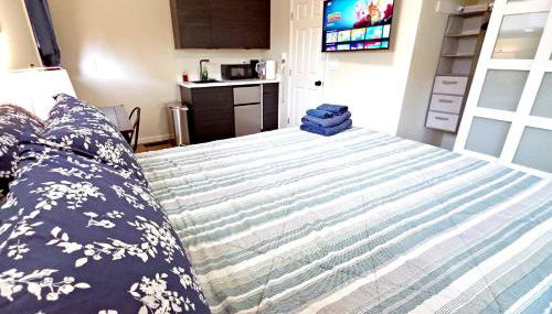 Downtown Historic Spanish Bungalow, with Parking - Foto 2