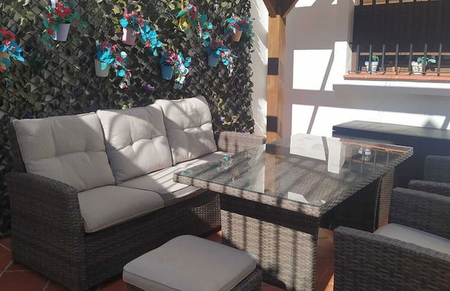 Stylish House, Patio, Pool, Mountains, Stunning White Village, sea 20 Mins Away - Photo 11