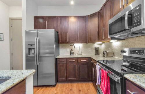 Stylish Open Concept Apt with King Bed, walking distance from NRG Texans Stadium, 1 mile to Med Center, Free Parking - Foto 19