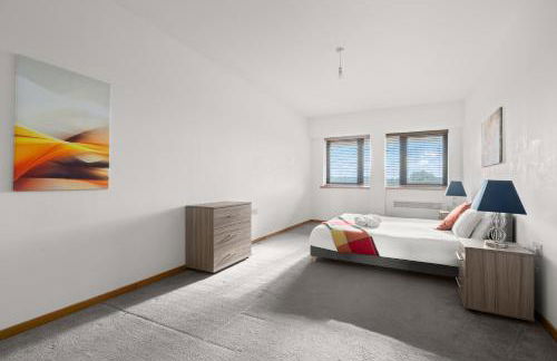 Comfortable 2BR Swindon Long Stay - Foto 6