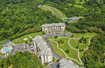 Smoky Mountain View Condo- Hot Tub, Indoor Pool, Walking Path, Playground - Foto 18