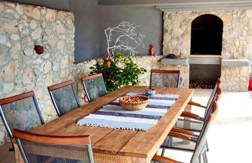 Lovely Apartment In Katuni With Wifi - Foto 12