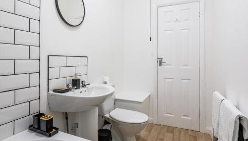 2 BR Home Perfect for Short and Long Term Stay - Foto 3