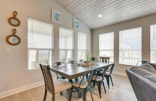 Luxe Crystal Beach Retreat with Views! Walk to Shore - Foto 6