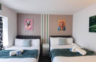 Entire home in Leeds, Free WiFi, 3 Car Parking - Foto 3