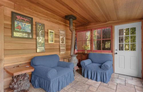 Cozy Riverfront Cabin Just Steps to the Russian River with Beach Access & Wood Stove - Foto 12