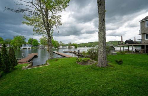 Waterfront Cottage at Highland Lake with Dock - Foto 24