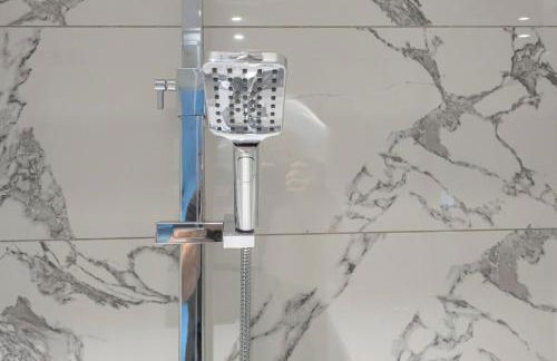 Stunning 5-bed Barn Conversion in Newark-on-Trent by Renzo, Beautiful Surroundings, Sleeps 10! - Foto 35