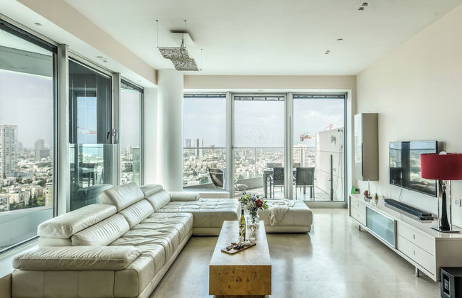 High end 2 BR w panoramic City view - Foto 1