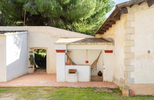 Can Rovira - Stunning Neoclassical Mansion, Just 20 min drive from Barcelona City Center, Ideal for groups and families - Foto 13