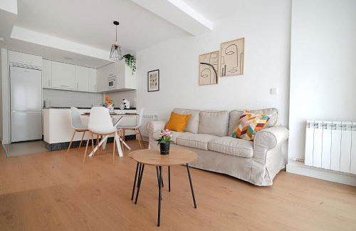 GALIHOST - Apartamentos con parking frente a la playa - Foto 8