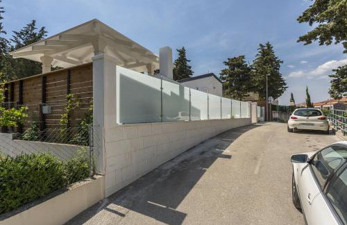 Luxury villa with a swimming pool Split - 13408 - Photo 17