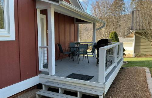 The Farmhouse at Wolfehaven - Foto 12