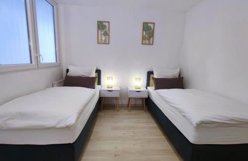 Charming Old Town Apartments - Photo 7