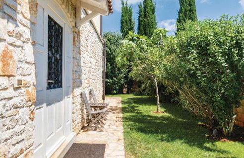 Three-Bedroom Holiday Home In Stifanici - Foto 12