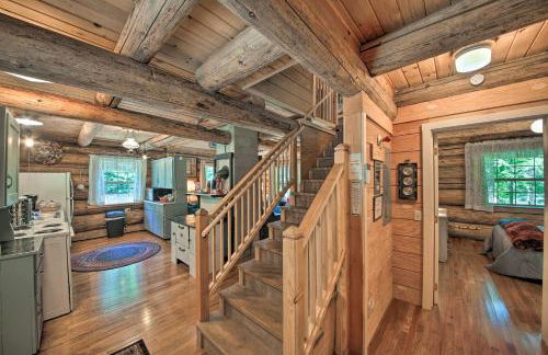 Expansive Moyie Riverfront Cabin - Pets Welcome! - Foto 12