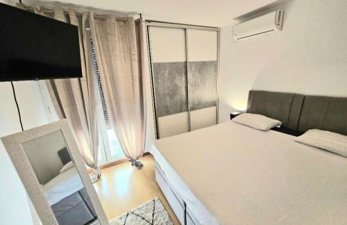 Beautiful Apartment, Beach by foot - Photo 19