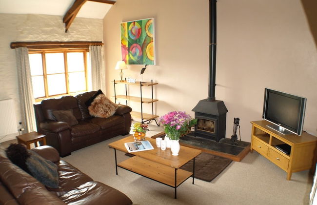 Polean Farm Cottages - Photo 45