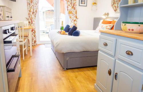 Haven Hideaway Beautiful Lymington Studio Apartment with Garden near The New Forest - Foto 10