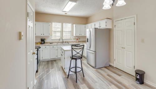 Home with Fenced Yard about 12 Mi to Dtwn Montgomery - Foto 3