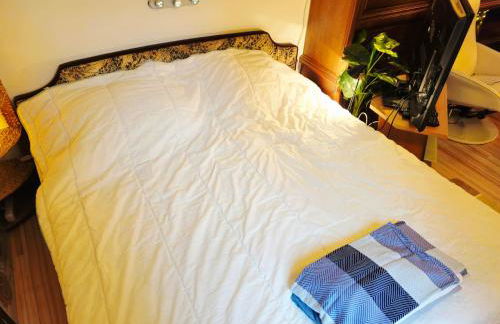 Winterberg Appartement 6 Pers aan Skilift grootste Skigebied nabij Bikepark Unieke locatie met zeer rustige tuin in het bos en het gezellige centrum leuke cafes restaurants en gratis zwembad sauna relax speelruimte parkeerplaats naast Der Brabander - Foto 22