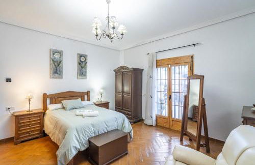 Cubo's Casa El Rodeo & Private Pool - Photo 27