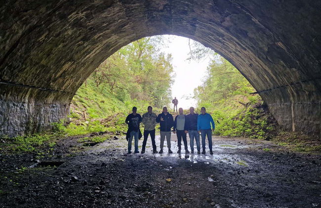 Tour por la base aérea subterránea de Zeljava - Foto 9