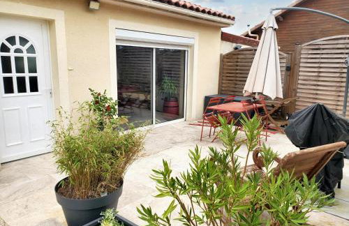 Maison chaleureuse à Fossemagne avec jardin et terrasse - Foto 12