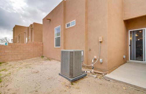 4 Mi to UNM Convenient Albuquerque Townhome! - Photo 22